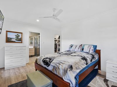 9 Shoalwater Circuit, Lammermoor