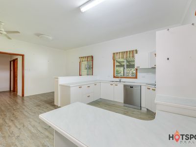 19C Low Street, Kensington