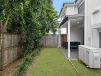 1 / 19 Eminence Lane, Bridgeman Downs