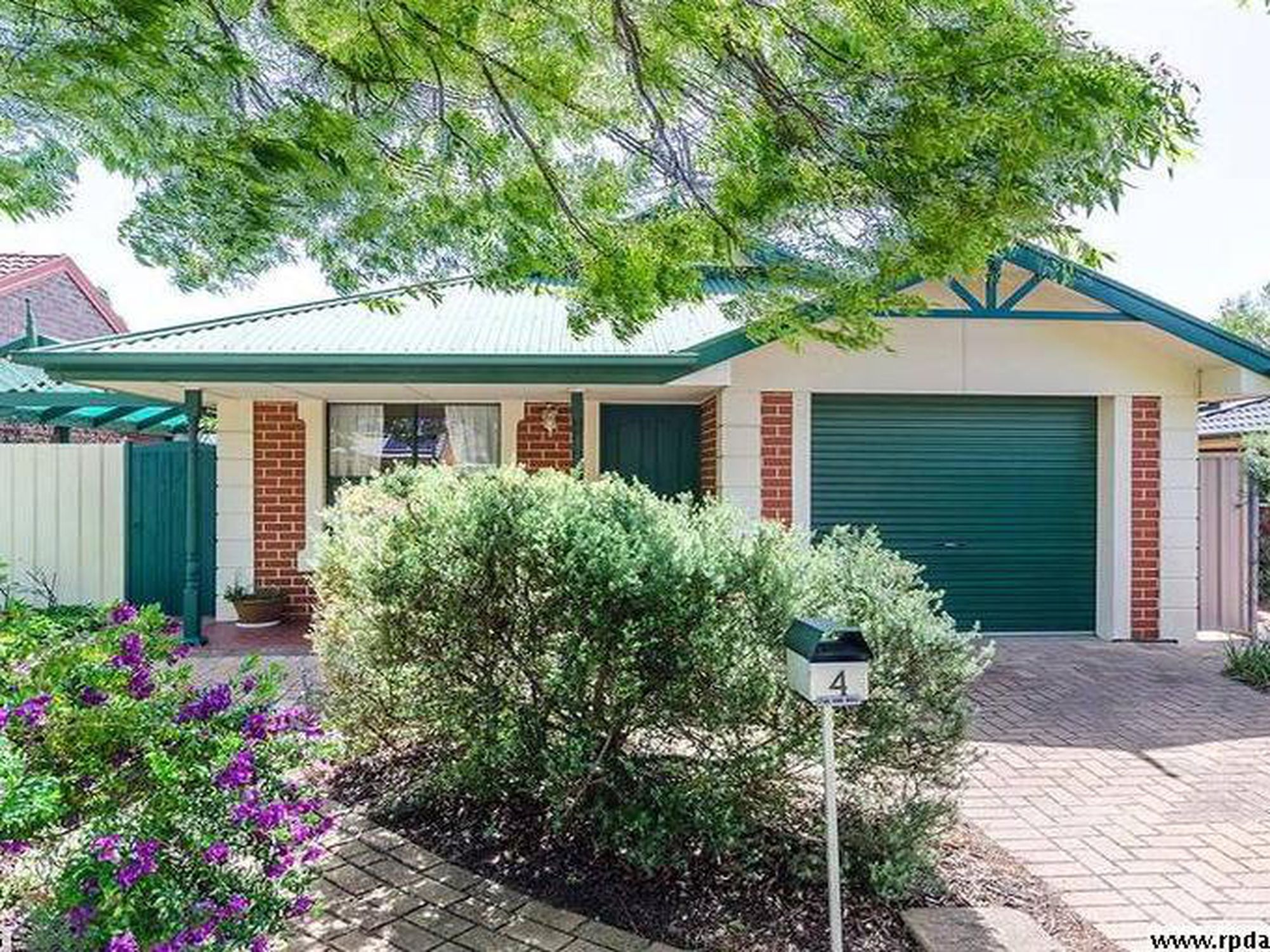 4 Field Street, Oakden