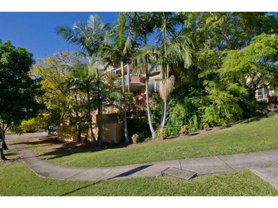 8 / 22 York Street, Indooroopilly