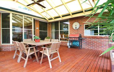 12 Paul Grove, Beaconsfield Upper