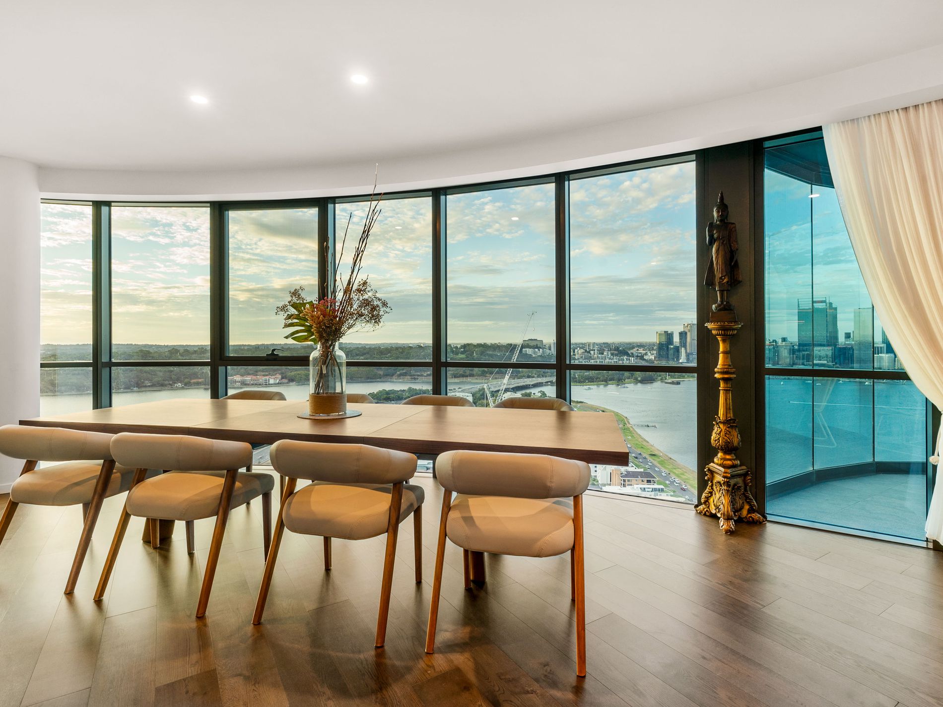 3303 / 99 Mill Point Road, South Perth