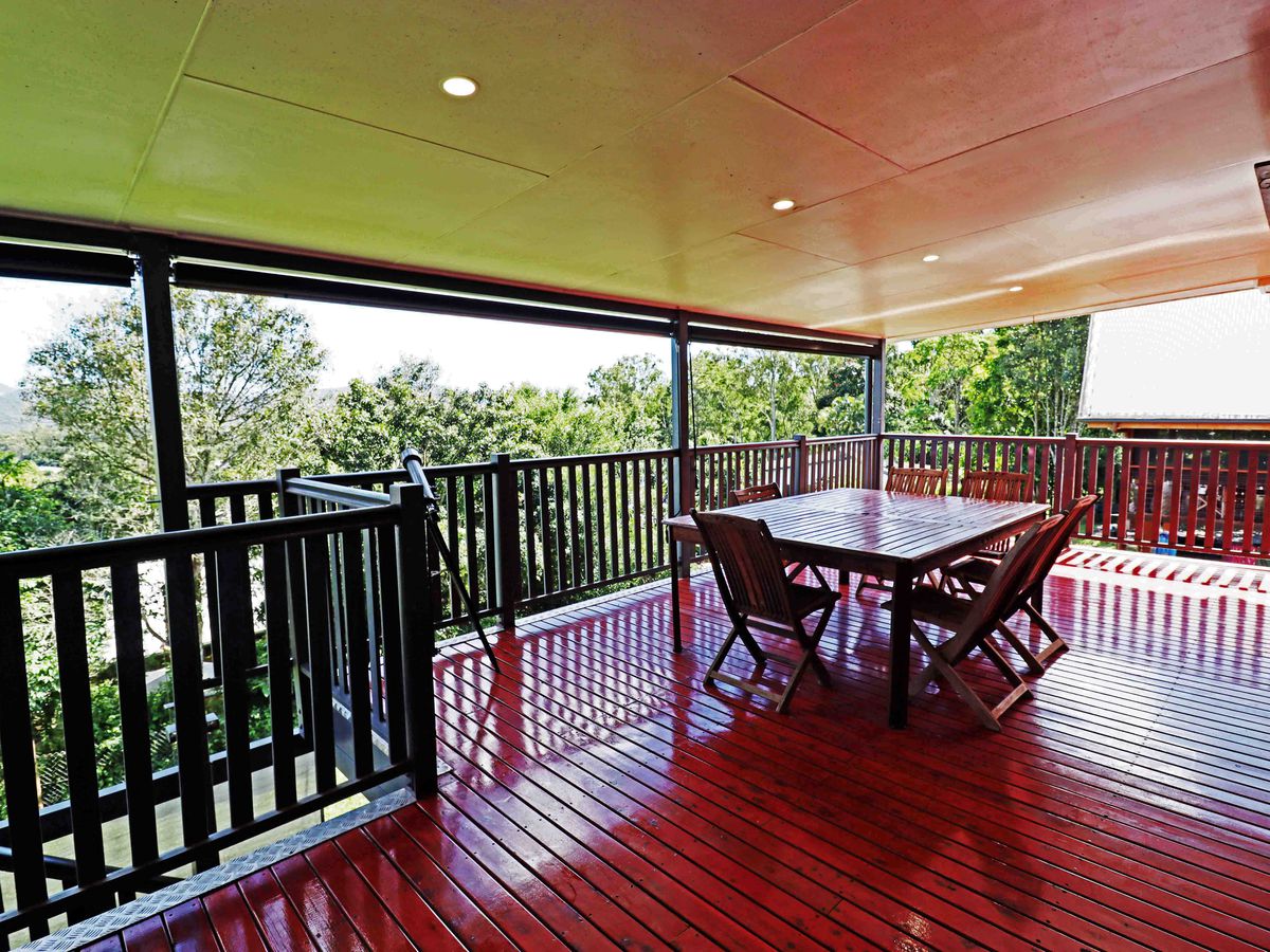 25 TWELFTH AVENUE, Atherton