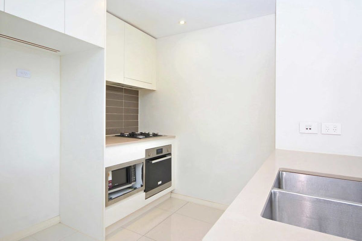 604 / 25 Hill Road, Wentworth Point