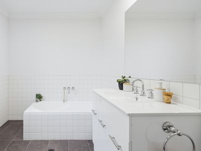 2 / 168 Westbury Road, Prospect Vale