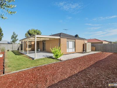 84 Calais Circuit, Cranbourne West