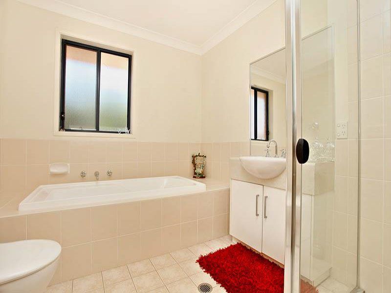 67 Coffs Harbour Ave, Hoxton Park