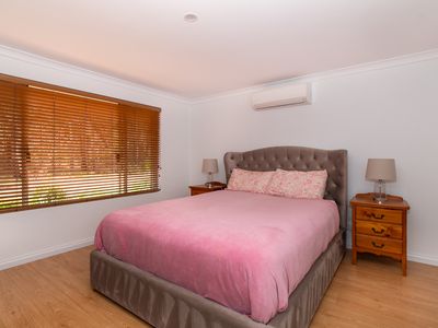 71 Jarrah Close, Hay