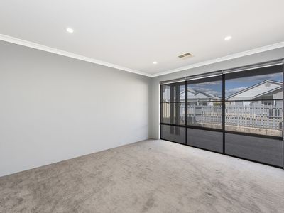 14 Ferrolana Chase, Madora Bay