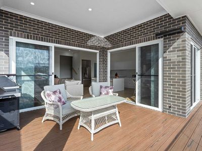 20 Aurora Avenue, Dunmore