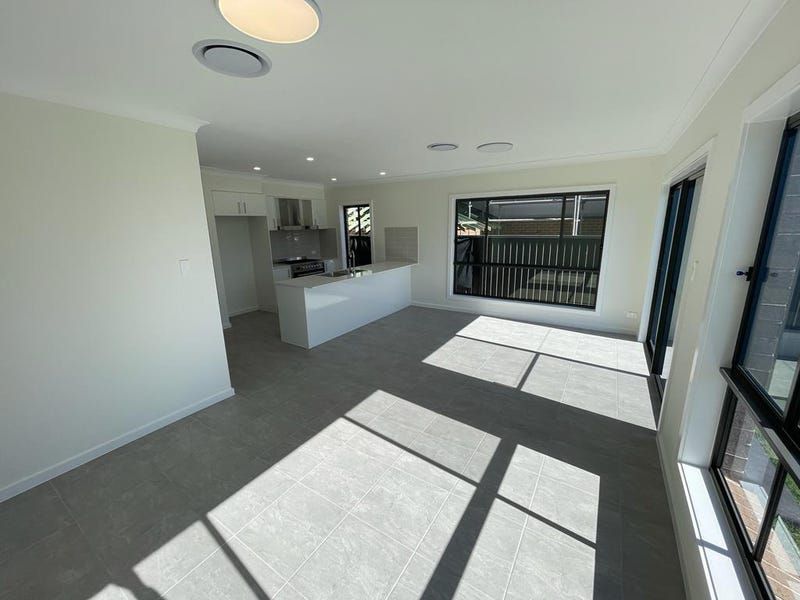 30 Swift Avenue, Leppington