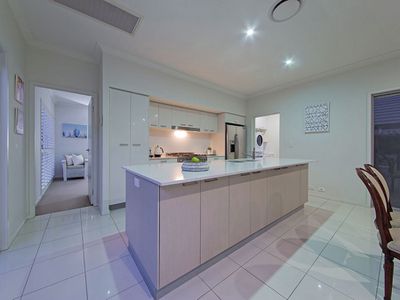42 Margaret Crescent, Wakerley