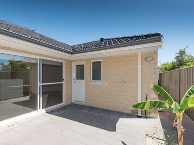 23C Lovegrove Way, Morley