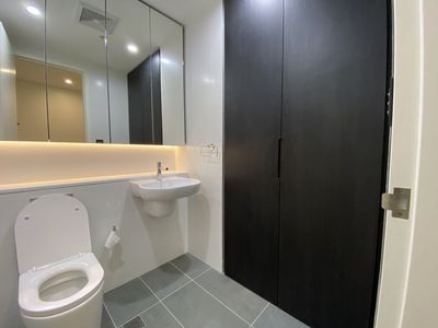 306 / 1B Lawson Square, Redfern