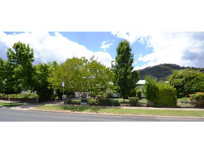 12 Lakeside Avenue, Mount Beauty