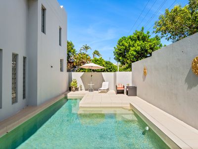 3 / 8 Leo Crescent, Alexandra Headland