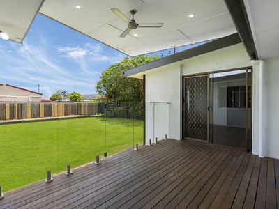 8 Packman Avenue, Rochedale South