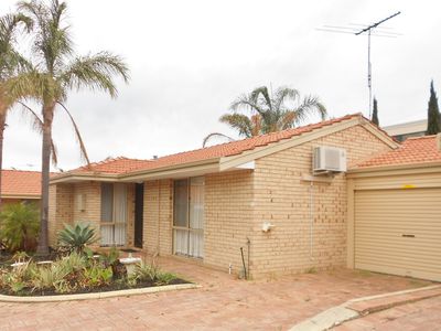 2/43 Weaponess Road, Scarborough