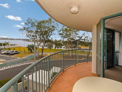 10 / 104 River Esplanade, Mooloolaba
