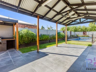 16 Bronze Drive, Kangaroo Flat