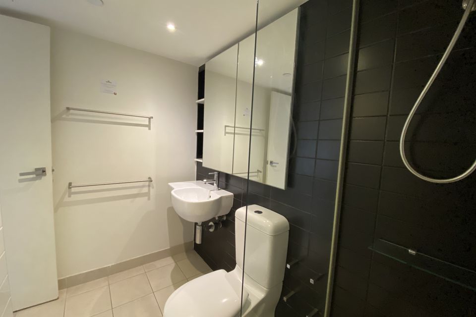 424 / 572 St Kilda Road, Melbourne