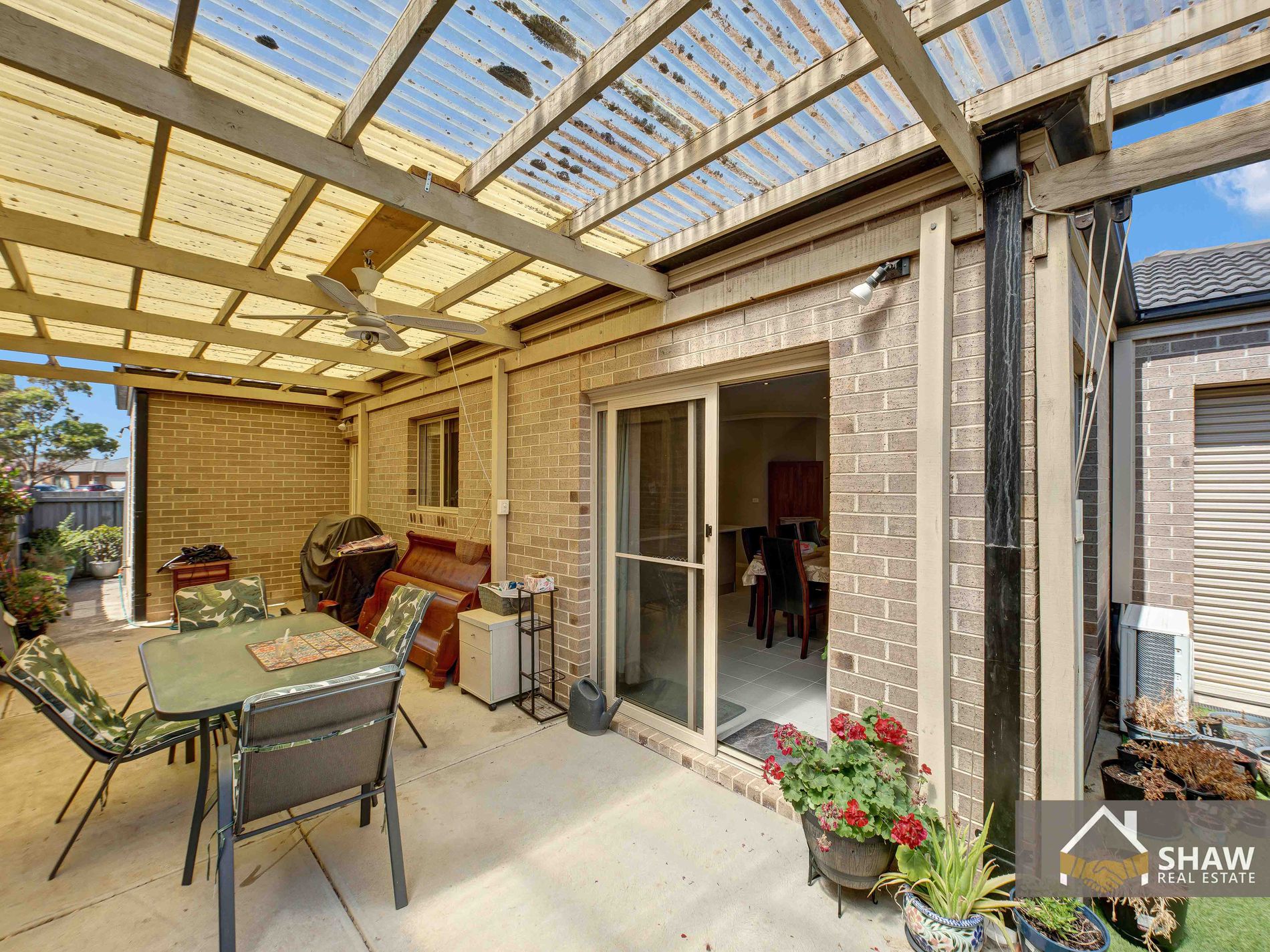 2 / 16 Bellinger Crescent, Wyndham Vale