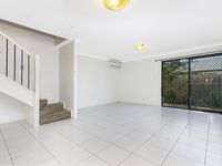 30 / 11 Portia Street Kingston, Kingston