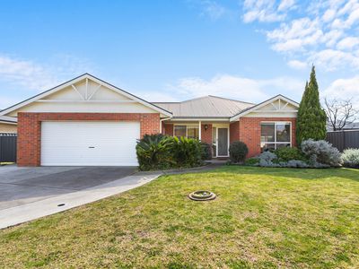 20 Pelican Court, Sale