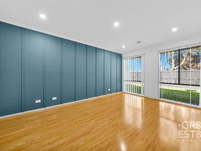 81 Scotsdale Drive, Cranbourne East