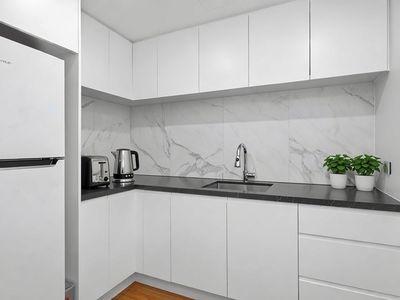 24 / 48 Sir Leslie Thiess Drive, Townsville City