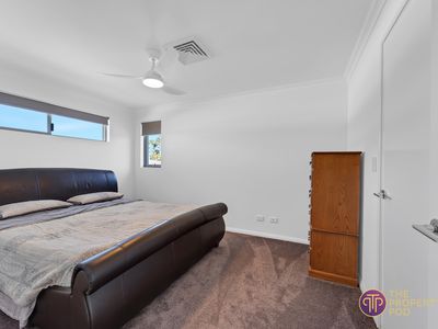 11 The Grandstand, Harrisdale