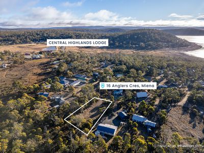 16 Anglers Crescent, Miena