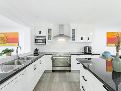 71 The Parkway, Bradbury