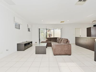 1 / 179 Leake Street, Belmont