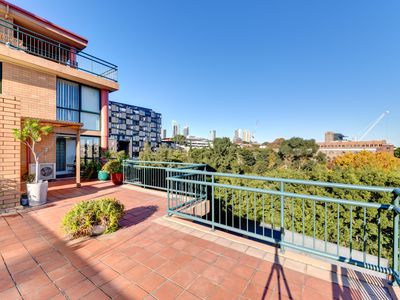213 / 2-26 Wattle Crescent, Pyrmont