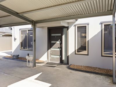 2 / 256 Peel Street West, Summerhill