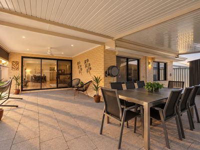 18 Barclay Way, Piara Waters