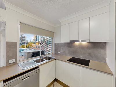 5 / 39-41 Sunbrite Avenue, Mermaid Beach