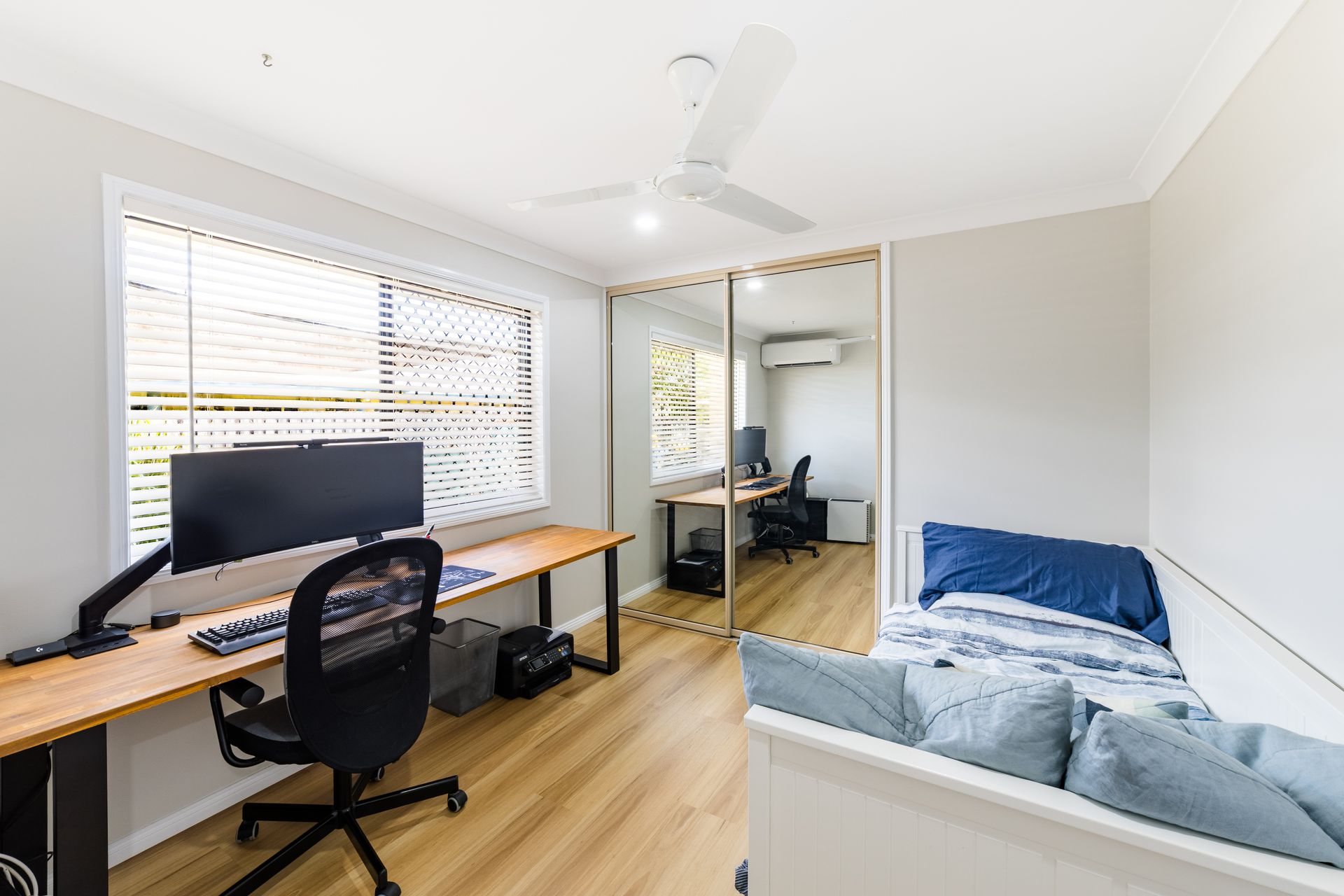 32 Vassallo Drive, Glenella