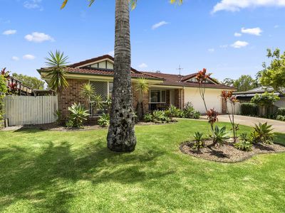 4 Turnburry Court, Tewantin