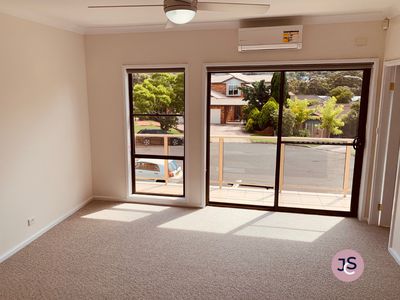 1 Jenny Close, Elermore Vale