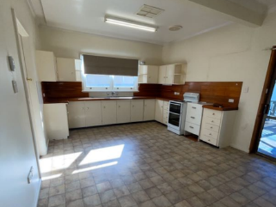 2 Sanderson Street, Dubbo