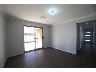 30 Apsley Crescent, Dubbo