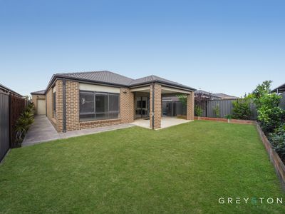10 Caro Way, Fraser Rise