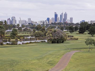 2 / 39 Bow River Crescent, Burswood