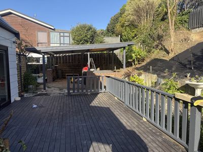 6 Kinnel Grove, Papakowhai