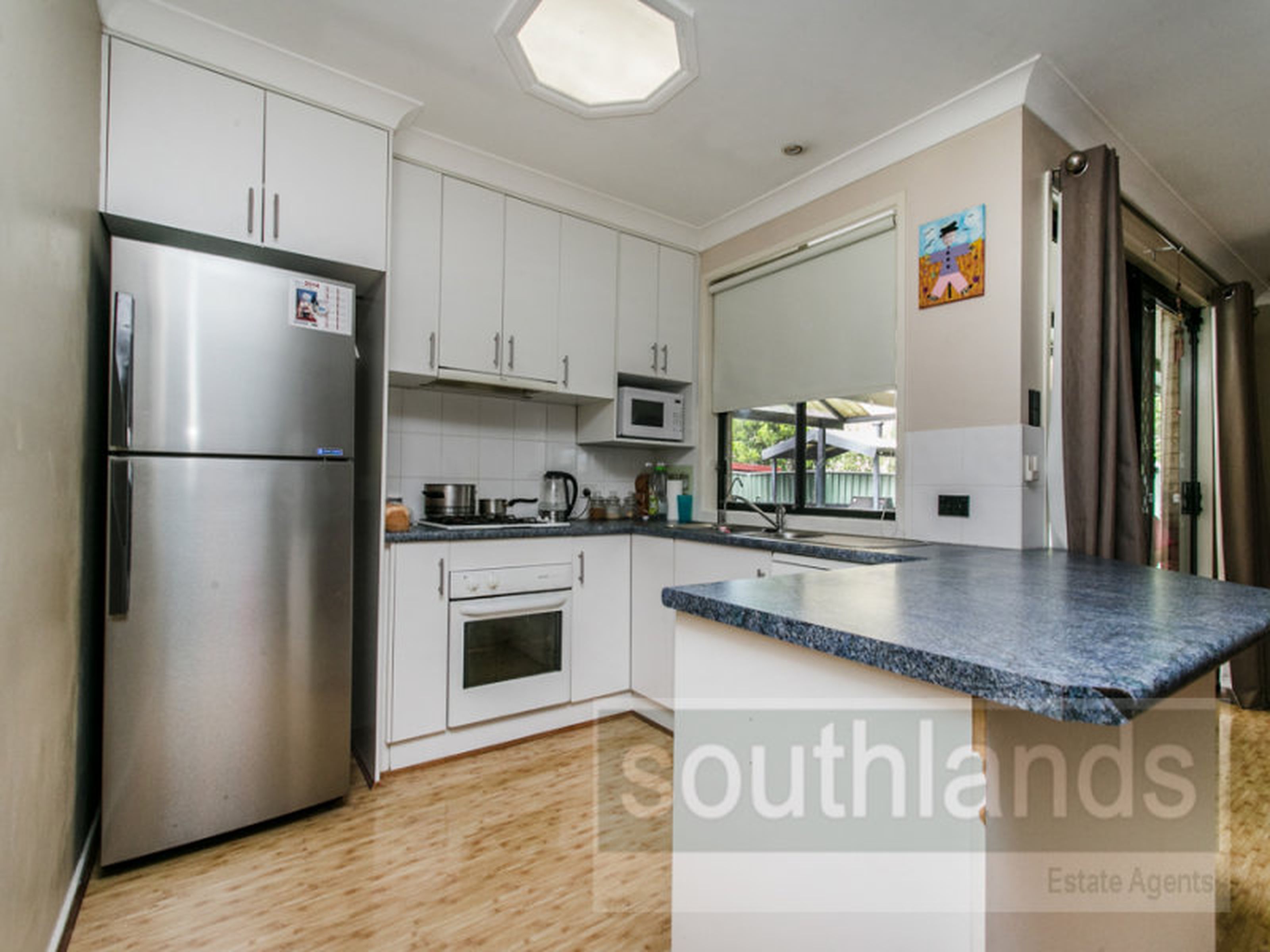 5 Yenna Place, GLENMORE PARK