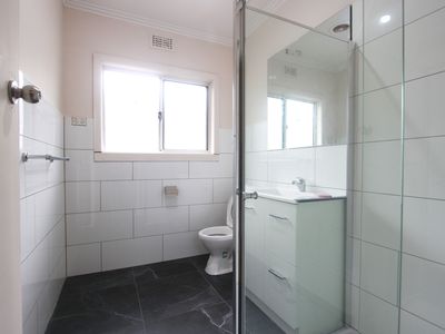 1401 North Road, Oakleigh East