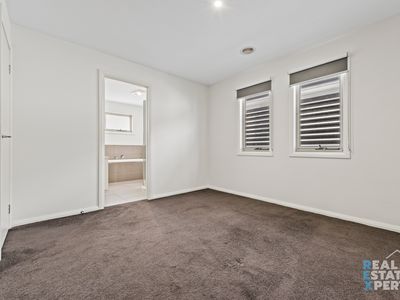 2 Sunshine Court, Hampton Park